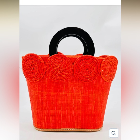 Shebobo Coral Tote 100% Rafia with Horn Handles and Drawstring Closure inside - Picture 2 of 2
